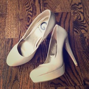G By Guess Beige Pumps